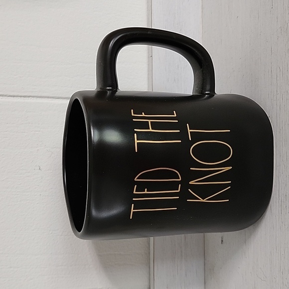 ⭐️ 2 FOR $20 ⭐️ RAE DUNN TIED THE KNOT - Picture 1 of 2